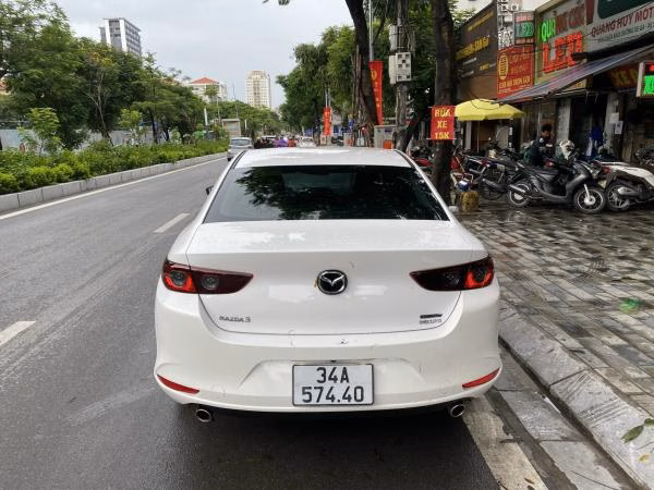 Mazda 3 2022-1