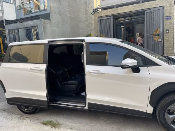 Hyundai Custin 2024-4