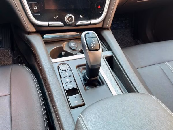Vinfast Lux A 2.0 2022-4