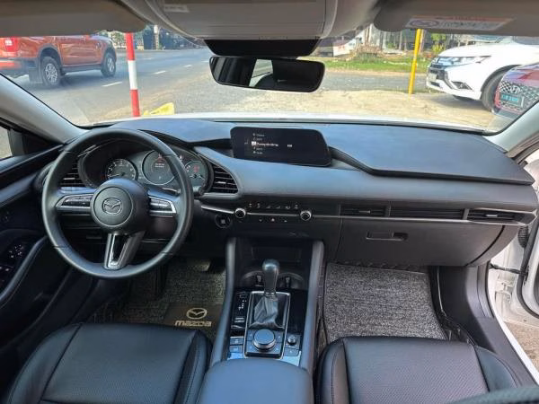 Mazda 3 2023-3