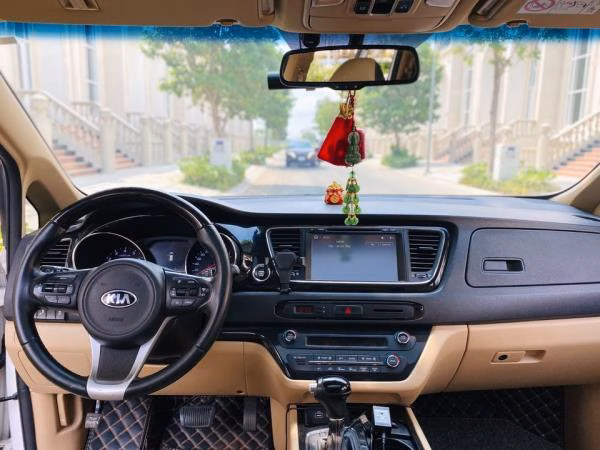 Kia Sedona 2019-4