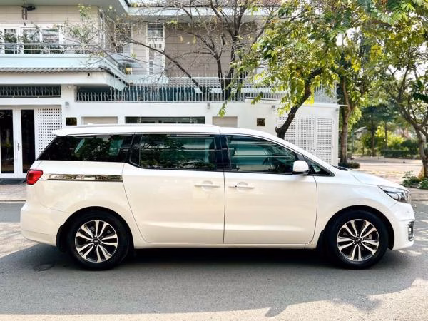 Kia Sedona 2019-0
