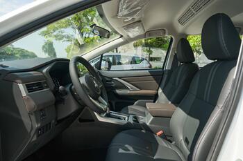 Mitsubishi Xpander 2023-6