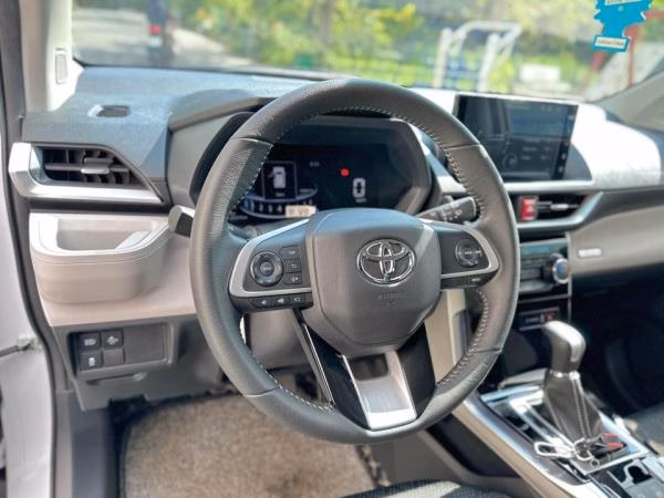 Toyota Veloz Cross 2022-4