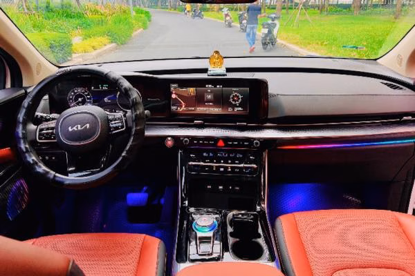 Kia Carnival Signature 2022-1