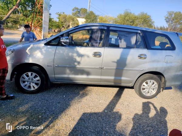 Toyota Innova 2010-3