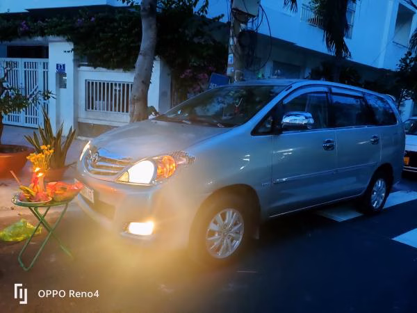 Toyota Innova 2010-1