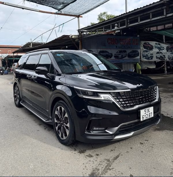 Kia Carnival Premium 2022-0