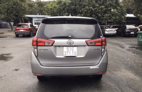 Toyota Innova 2017-1