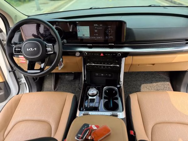 Kia Carnival Premium 2024-2