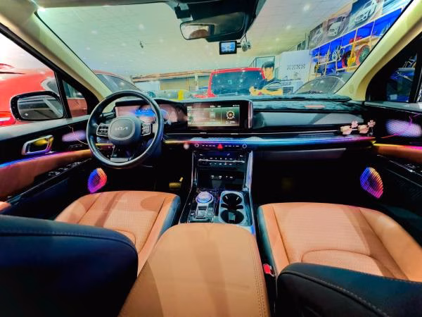 Kia Carnival Signature 2023-1
