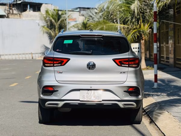 MG ZS 2023-4