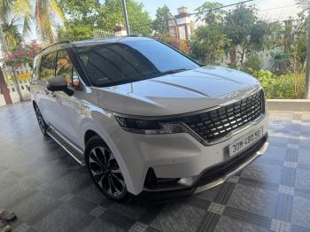Kia Carnival Premium 2023-0