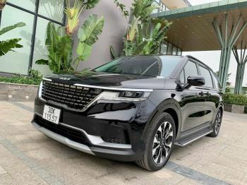 Kia Carnival Luxury 2023-0