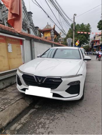 Vinfast Lux A 2.0 2022-3