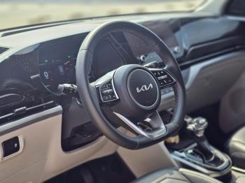 Kia Carens 2023-3