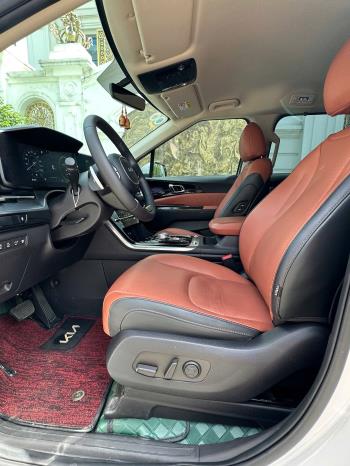 Kia Carnival Premium 2024-4
