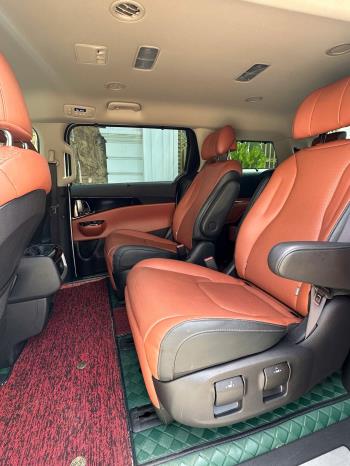 Kia Carnival Premium 2024-5