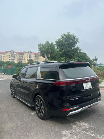 Kia Carnival Luxury 2023-1