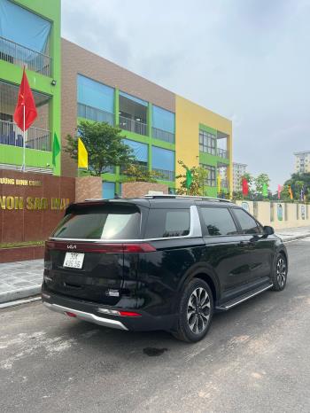 Kia Carnival Luxury 2023-2