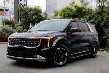 Kia Carnival Luxury 2025-0