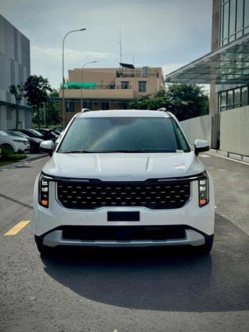 Kia Carnival Luxury 2024-0