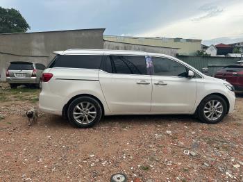 Kia Sedona 2018-1