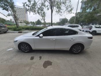 Mazda 3 2022-3
