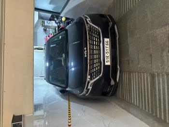 Kia Carnival Signature 2022-0