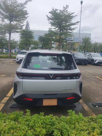 Vinfast Limo Green 2025-7