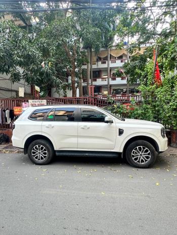 Ford Everest 2023-0