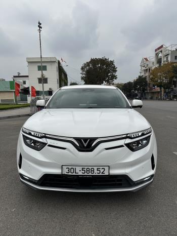 Vinfast VF8 Eco 2023-1