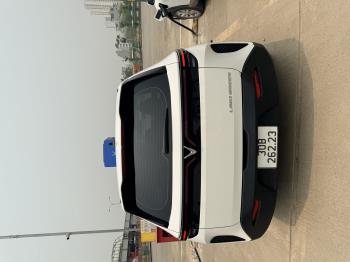Vinfast Limo Green 2025-5