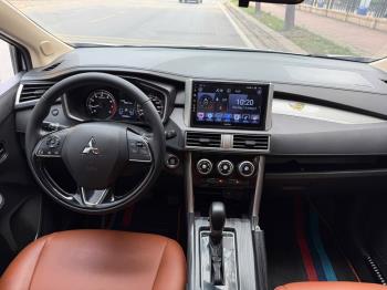 Mitsubishi Xpander 2022-4
