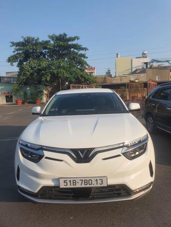 Vinfast VF8 Eco 2023-3