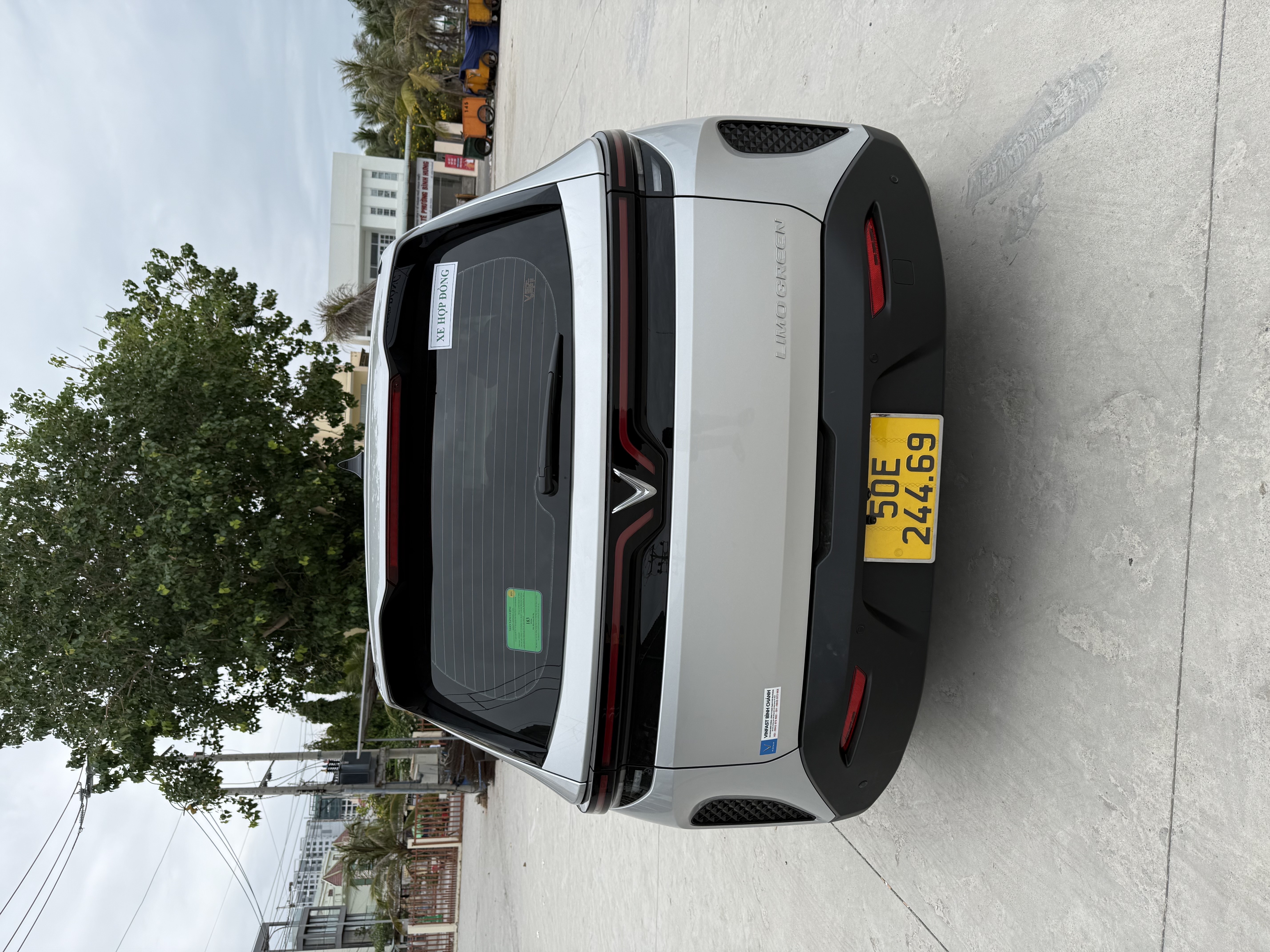 Vinfast Limo Green 2025-1