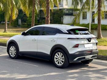 Vinfast VF6 Eco 2025-6