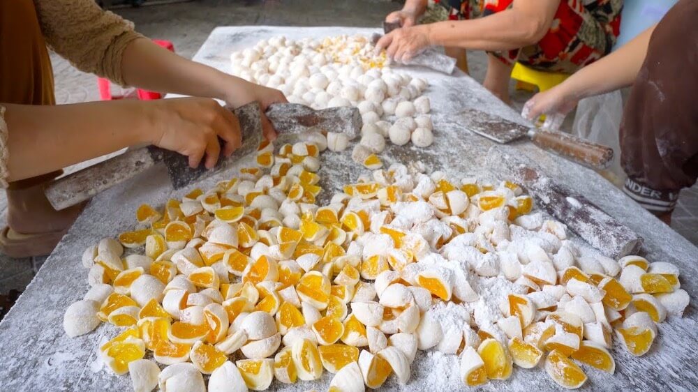 Những điều cần lưu ý khi mua đặc sản Huế làm quà 
