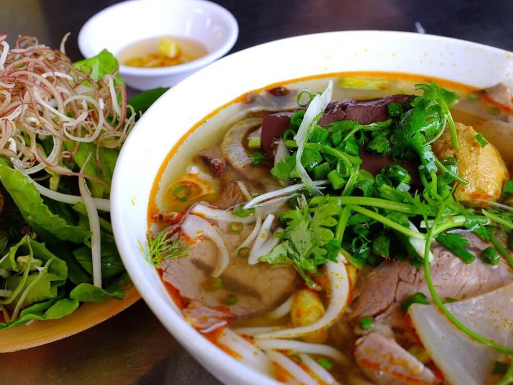 Đến Huế không thể bỏ qua bún bò