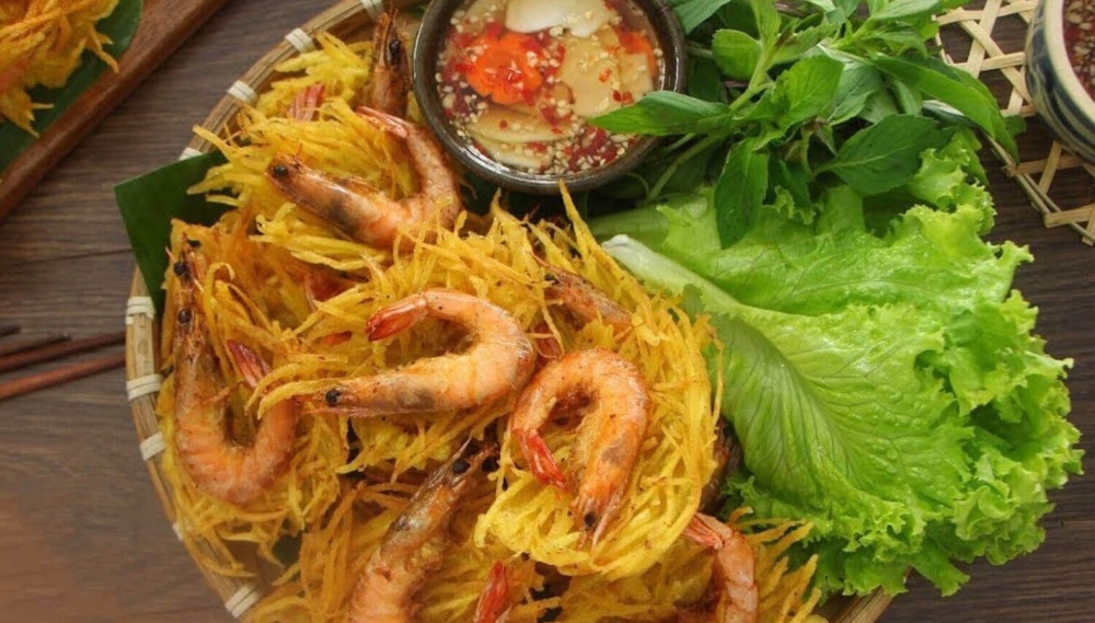 Bánh tôm là món ruột của nhiều tín đồ ẩm thực