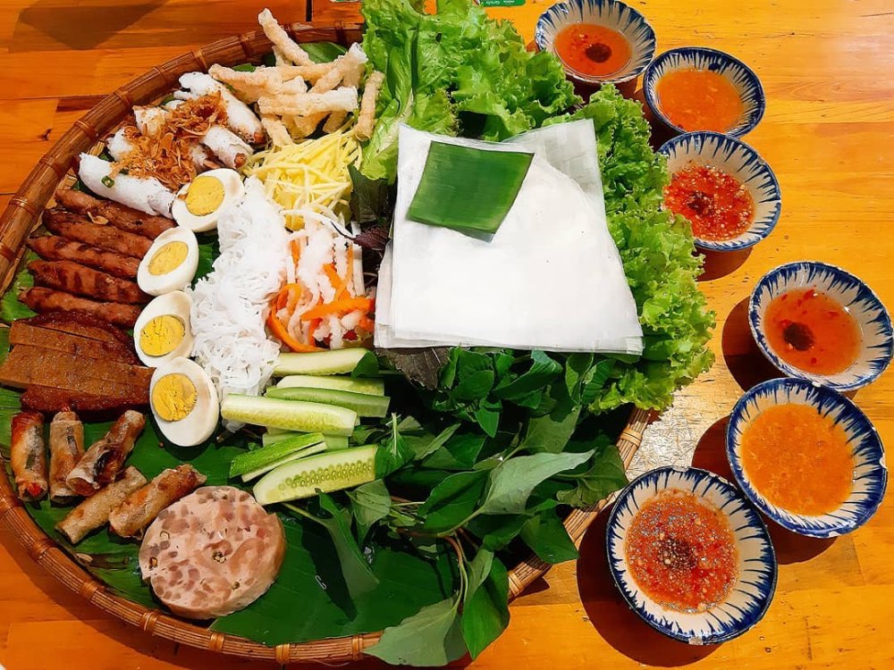 Nem nướng Đà Lạt ăn hoài không ngán