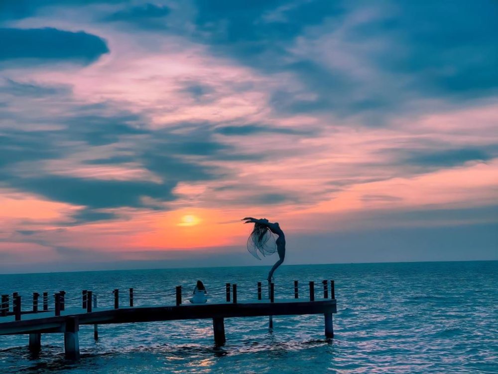 Sunset Sanato ai đến cũng mê