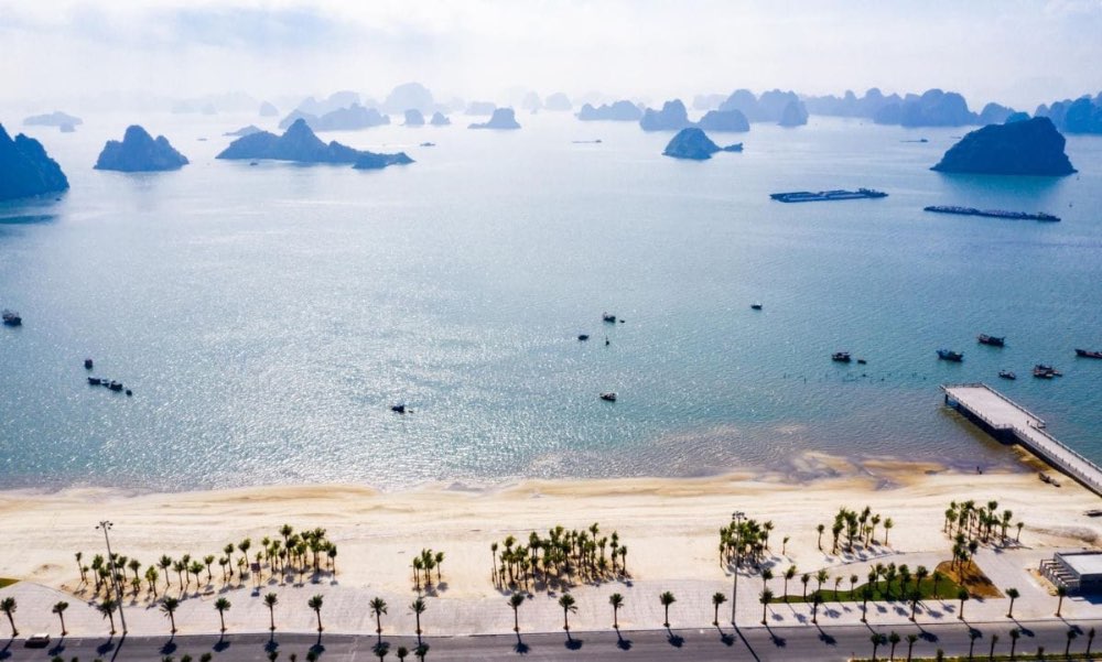 Bãi Cháy là nơi phù hợp để thưởng thức đặc sản Quảng Ninh