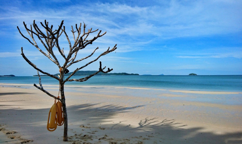 Bãi Vàn Chảy yên ả, đập vibe xứ biển