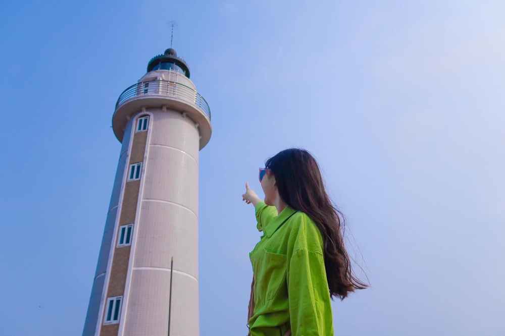 Ngọn hải đăng xứ biển được nhiều tín đồ du lịch yêu thích
