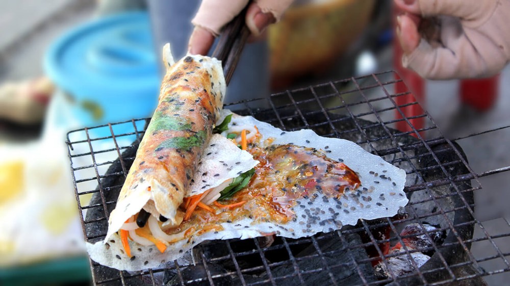 Bánh tráng mắm ruốc ăn siêu ghiền