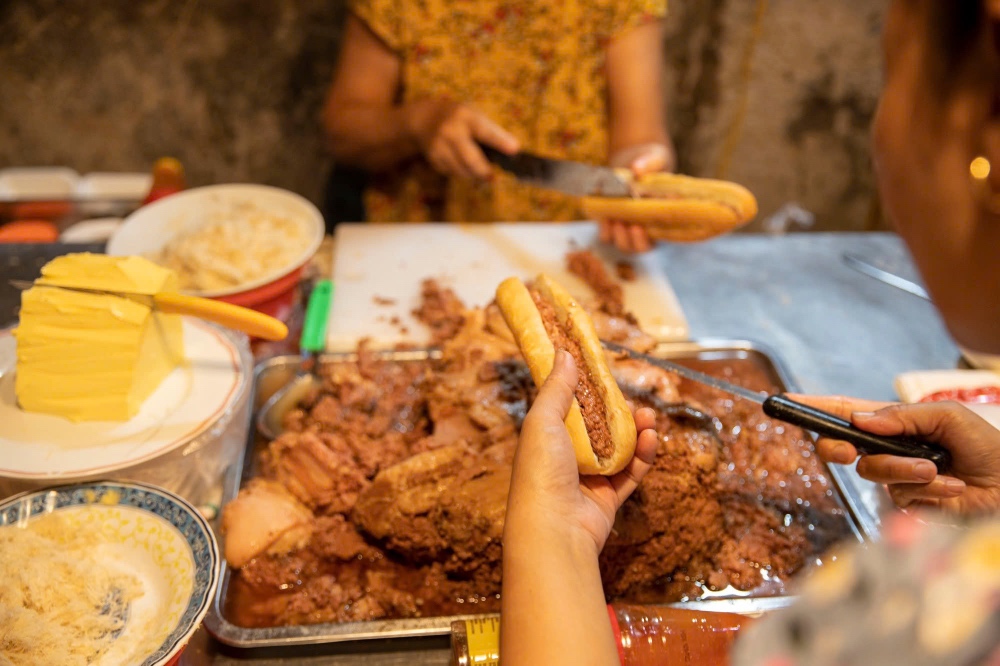 Bánh mì cột điện nổi tiếng Phan Thiết