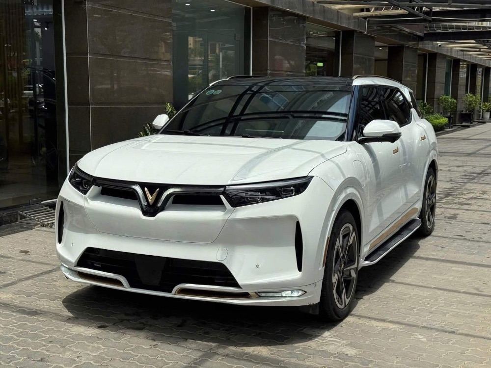 Màu xe hợp với tuổi Tuất mệnh Thuỷ