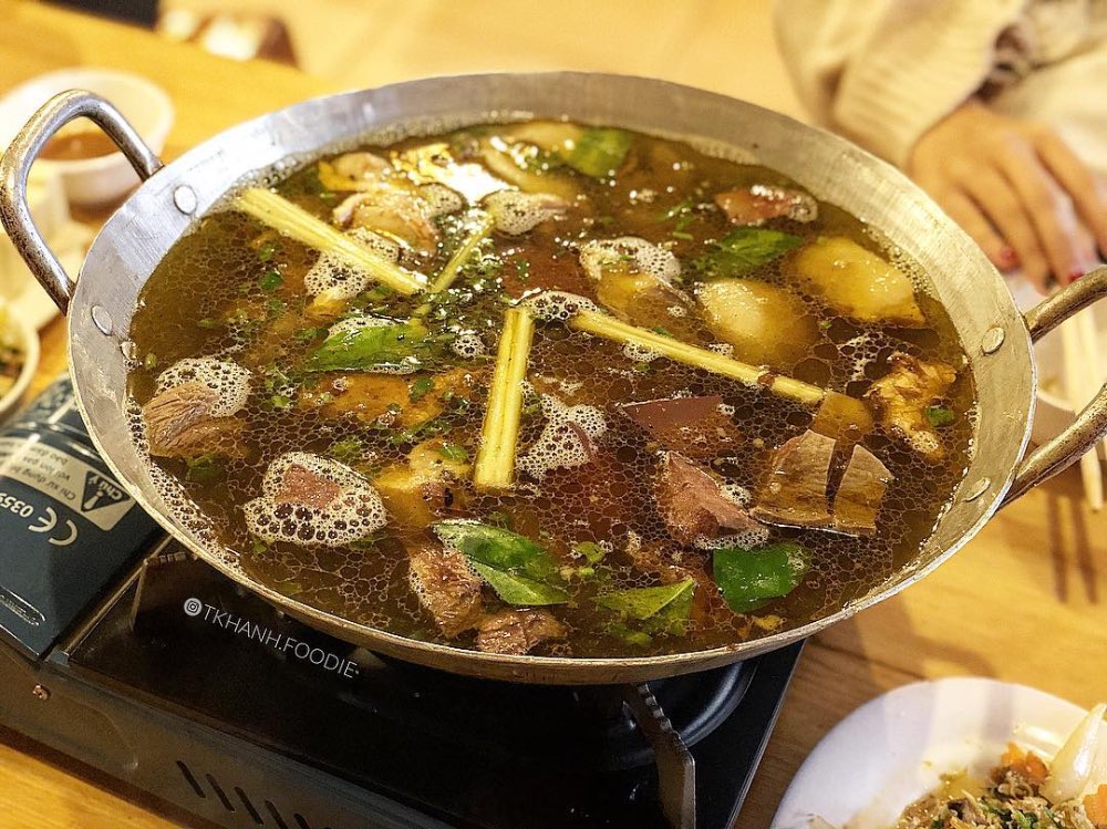 Thắng cố là món ăn truyền thống của người dân tộc Mông