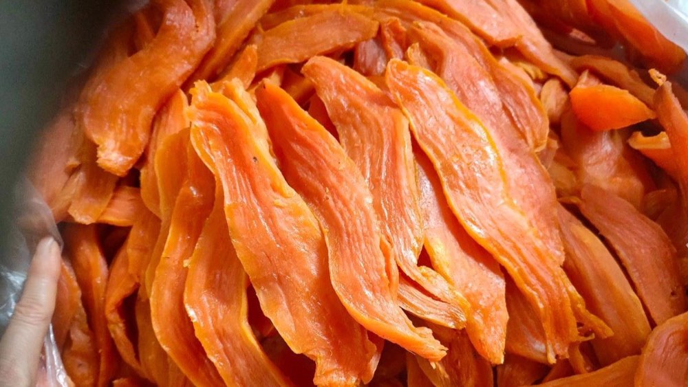 Khoai deo làm quà biếu tặng được nhiều người thích thú